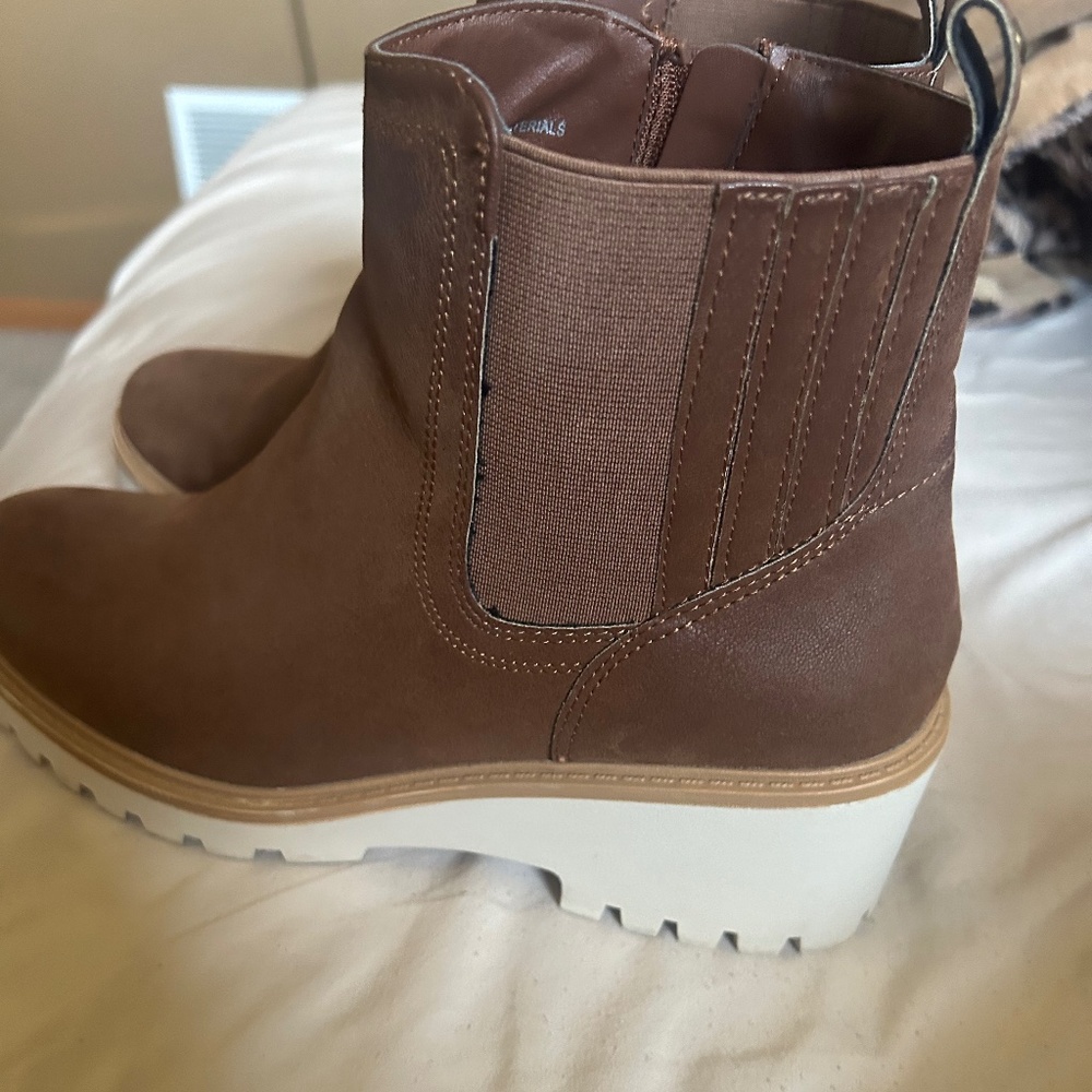Maurice’s tan boots